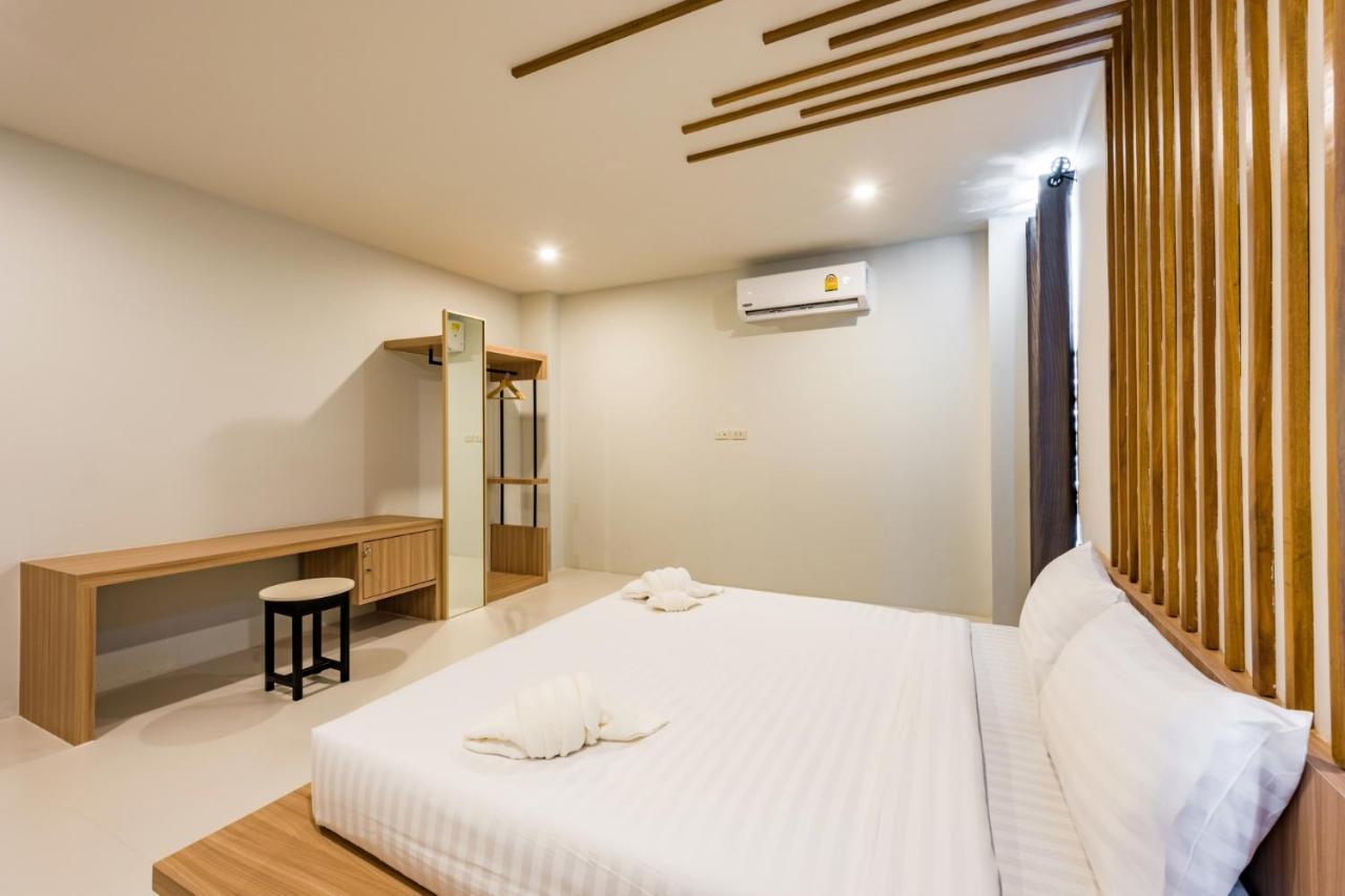 Phuket Marine Poshtel - Sha Plus Чалонг Екстер'єр фото