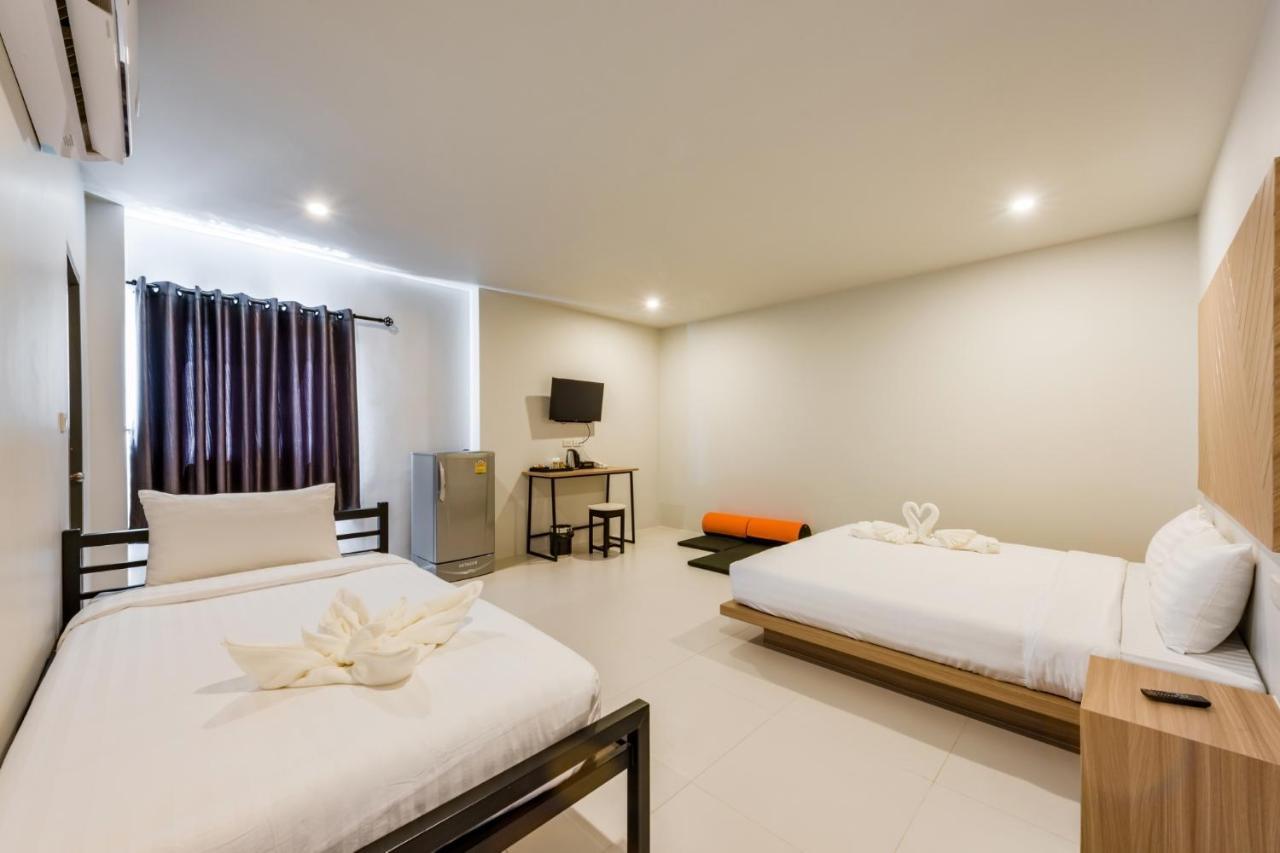 Phuket Marine Poshtel - Sha Plus Чалонг Екстер'єр фото