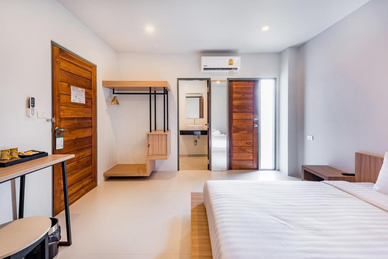 Phuket Marine Poshtel - Sha Plus Чалонг Екстер'єр фото