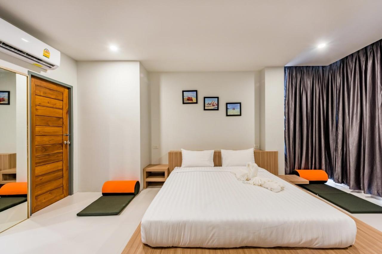 Phuket Marine Poshtel - Sha Plus Чалонг Екстер'єр фото