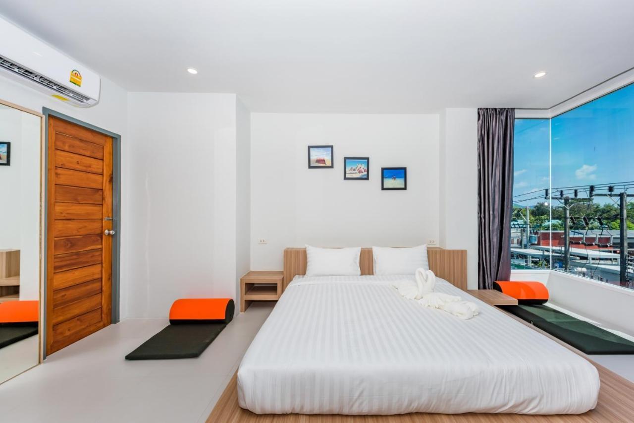 Phuket Marine Poshtel - Sha Plus Чалонг Екстер'єр фото